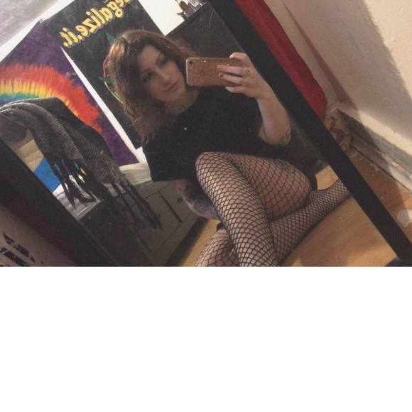 Meet your Posher, Brii - Picture 1 of 1